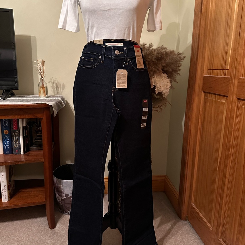 Women's Dark Blue Jeans